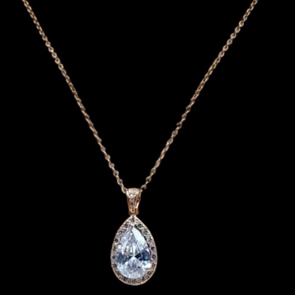 Dainty Rose Gold-toned Teardrop Pendant Necklace NWOT - Picture 3 of 16